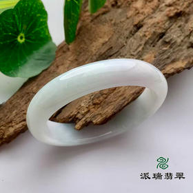 派瑞翡翠 翡翠手镯 糯种  浅绿色