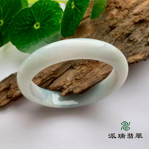 派瑞翡翠 翡翠手镯 糯种 浅绿 商品图0