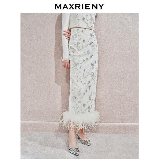 玛克门店发货：MAXRIENY精致复古感重工亮片丝绒绣花半裙(货号:MC85SK784) 商品图2