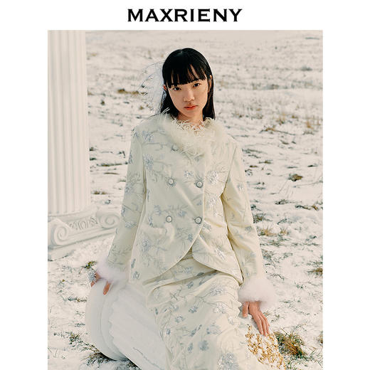 玛克门店发货：精致复古感重工亮片丝绒绣花外套女(货号:MC85JA782) 商品图2