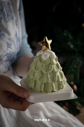 圣诞树小蛋糕（抹茶口味）