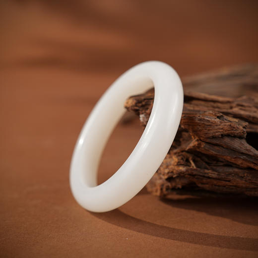 【凌霜雪】羊脂白玉手镯（52.75）mm 商品图2