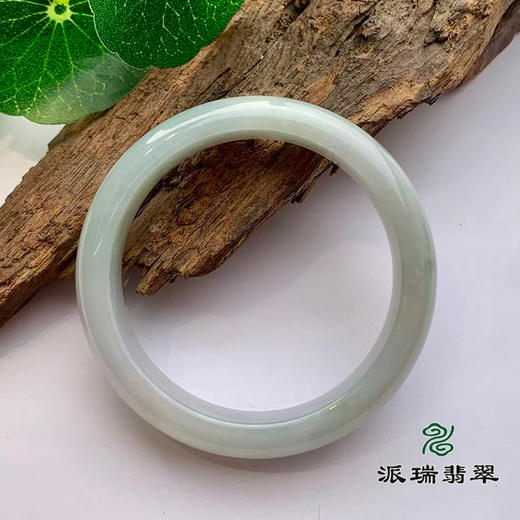 派瑞翡翠 翡翠手镯 糯种 浅绿 商品图1