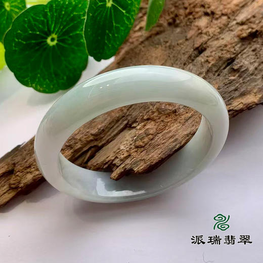 派瑞翡翠 翡翠手镯 糯种 浅绿 商品图0