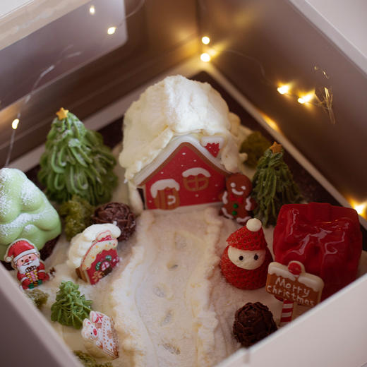 9折优惠｜2025圣诞新品「可以吃的圣诞童话雪世界」缤纷味蛋糕礼盒&「璀璨圣诞」手串（单圈） 商品图5