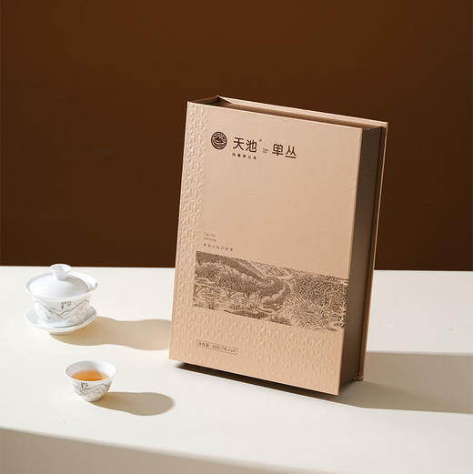 天池·金山·一盒识单丛
（水仙、黄枝香、蜜兰香、芝兰香、八仙、杏仁香、鸭屎香）
98g/盒
（7g*14） 商品图4