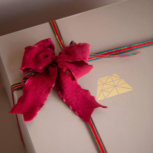 2025圣诞新品「可以吃的圣诞童话雪世界」缤纷味蛋糕礼盒（尺寸：约24*24cm） 商品图4