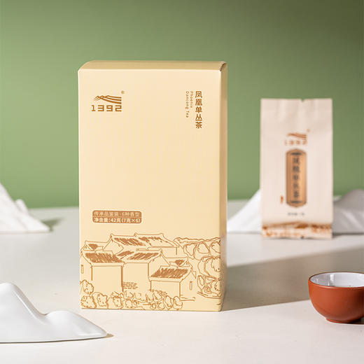 天池·青山传承·品鉴装
（黄枝香、蜜兰香、水仙、八仙、鸭屎香、杏仁香）
42g/盒 商品图4