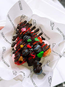 草莓圣诞树干噎酸奶巧克力大板