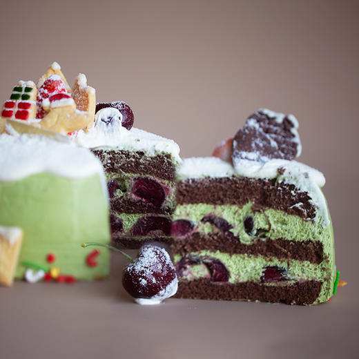 2025圣诞新品「冬之圣诞」开心果车厘子味蛋糕（当日达） 商品图4