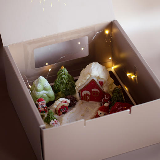 9折优惠｜2025圣诞新品「可以吃的圣诞童话雪世界」缤纷味蛋糕礼盒&「璀璨圣诞」手串（单圈） 商品图4