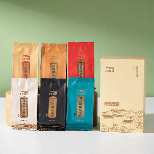 天池·青山传承·品鉴装
（黄枝香、蜜兰香、水仙、八仙、鸭屎香、杏仁香）
42g/盒 商品图6