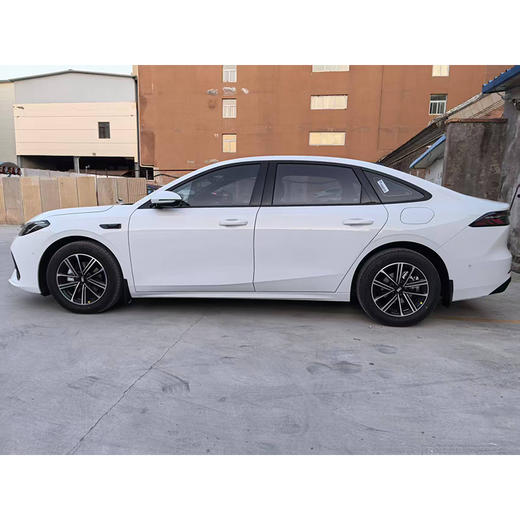 吉利银河 银河 A7  EM-i70km 启航版【长租-北京】 商品图2