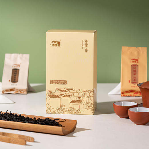 天池·青山传承·品鉴装
（黄枝香、蜜兰香、水仙、八仙、鸭屎香、杏仁香）
42g/盒 商品图2