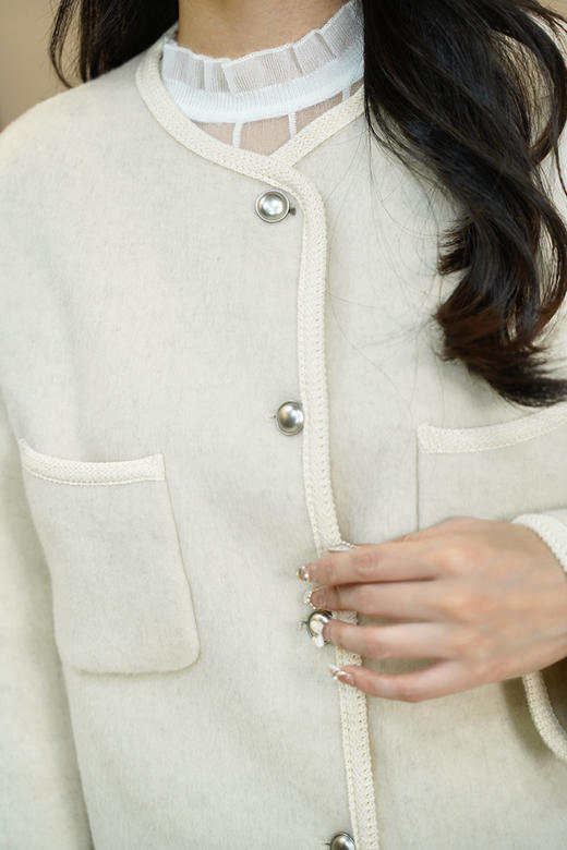 S1M1 臣禾	小个子香风短款大衣	JZ244080675 商品图7