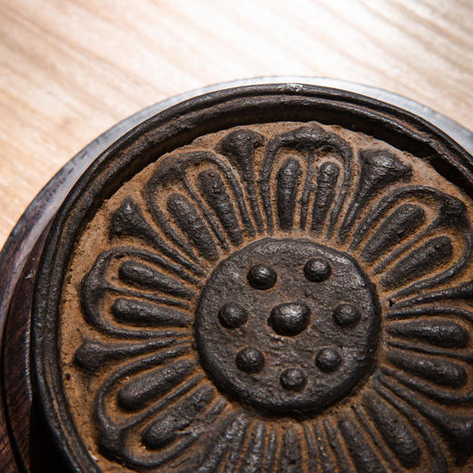 南北朝“莲花”瓦当制砚 商品图5