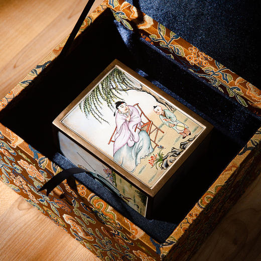 70年代国营厂制铜胎画珐琅笔筒 商品图2