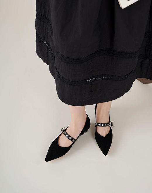 西村名物2025年秋季新品优雅舒适小尖头玛丽珍浅口单鞋精致单鞋U25CE31331 商品图0