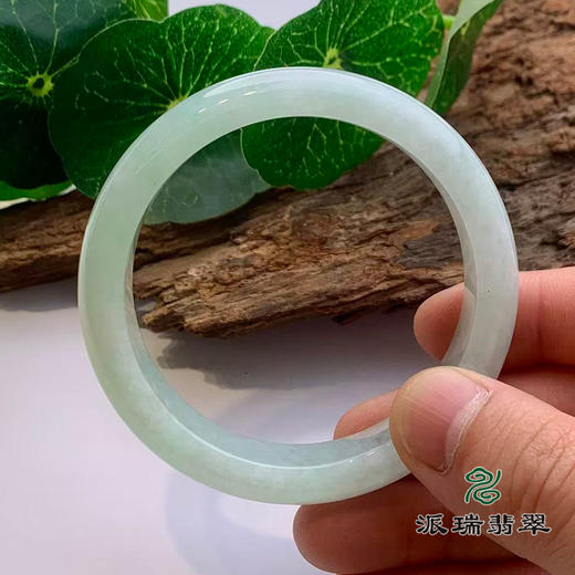派瑞翡翠 翡翠手镯 糯种 绿色 商品图3