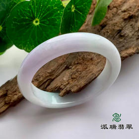 派瑞翡翠 翡翠手镯 糯种 浅绿色