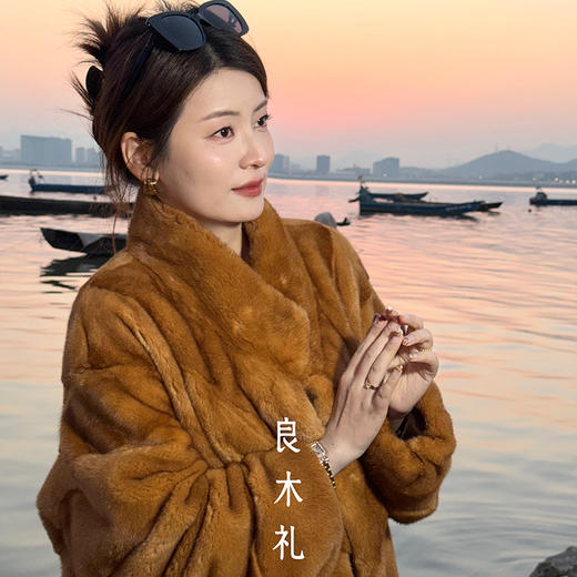 【预售7天】良木礼水貂外套（D251102763F） 商品图0
