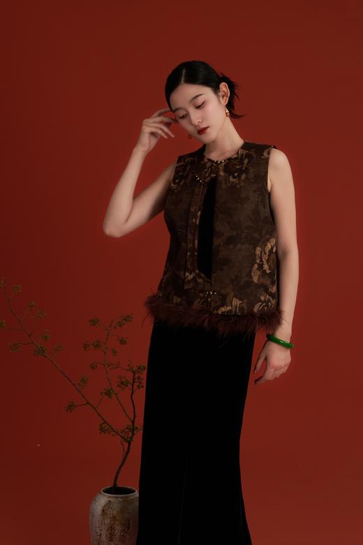 荷言GL 茗辰 真丝丝毛提花蝴蝶繁花暗纹中式对襟马甲 可拆卸驼鸟毛手工绕线一字扣+玉石扣头 商品图2