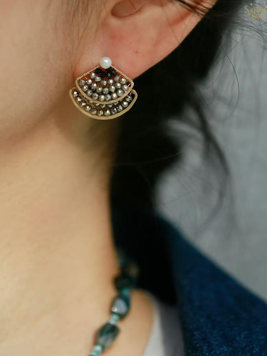 SpoiledBrat Jewelry扇形系列 | 镀银铁矿石尖晶石前后百搭叠戴耳钉 商品图1