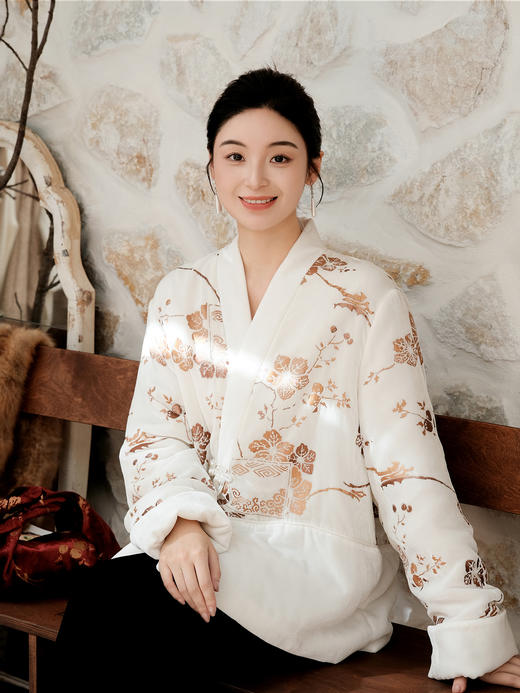 盛唐牡丹 | 丝绒烫金花扣夹棉外套 商品图2