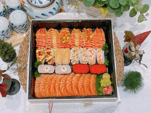 三文鱼宴请四人餐（29粒） 商品图1