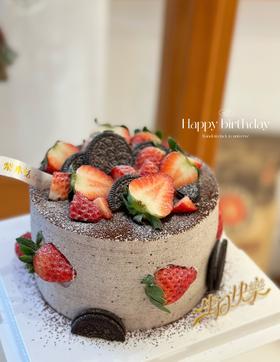 奥利奥草莓咸奶油