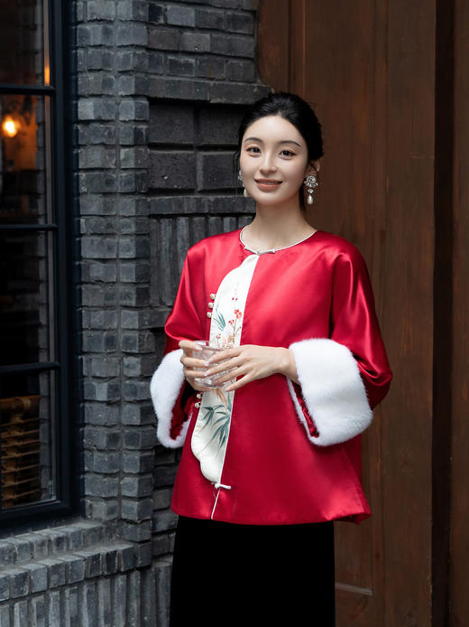 盛唐牡丹大师系列-卢梅红 | 赤霞丝毛手绣水貂棉外套 商品图2