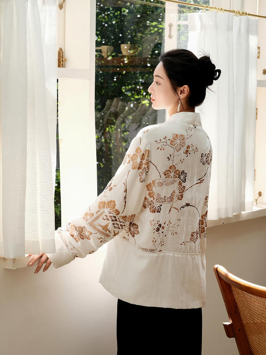 盛唐牡丹 | 丝绒烫金花扣夹棉外套 商品图8