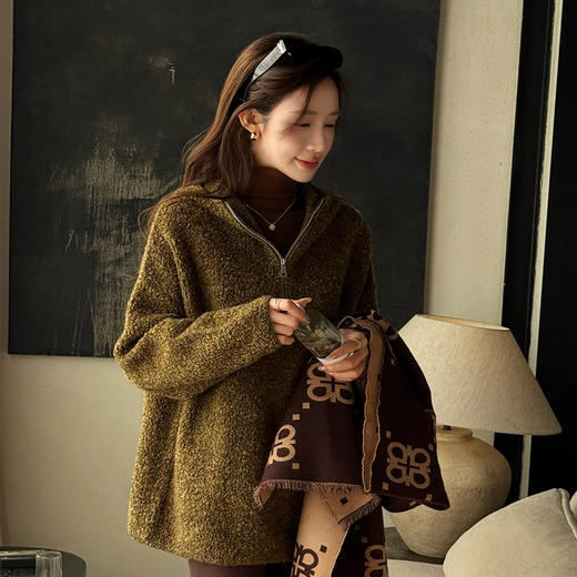 【特价不退换】【预售7天】良木礼绵羊毛连帽上衣(2205F) 商品图1