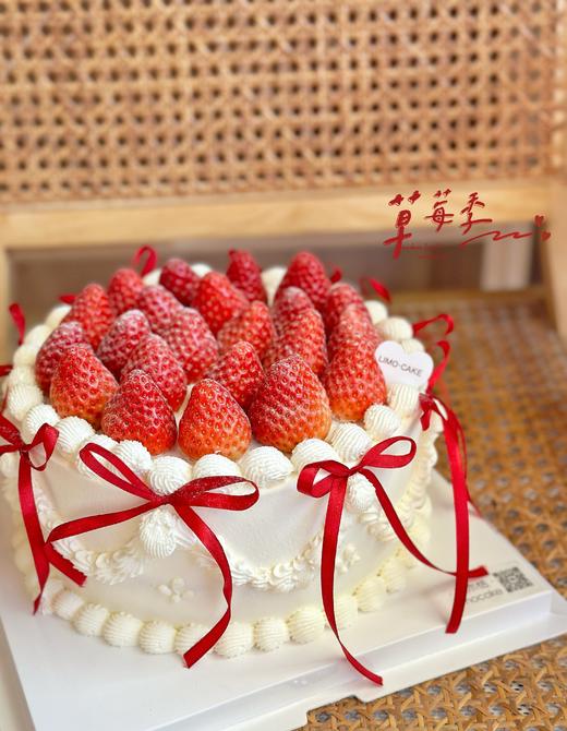 红丝带草莓蛋糕 商品图0