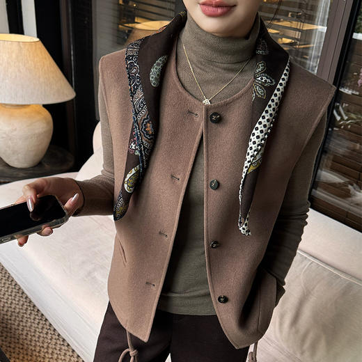 【特价不退不换】【部分现货】良木礼羊绒马甲（D2582100） 商品图8