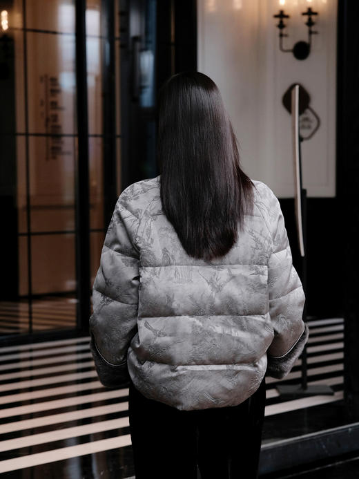 盛唐牡丹| 深灰提花对襟水貂羽绒服 商品图7