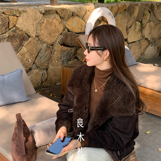 【特价不退换】【预售7天】良木礼绵羊皮鹅绒外套（D251102772） 商品图2