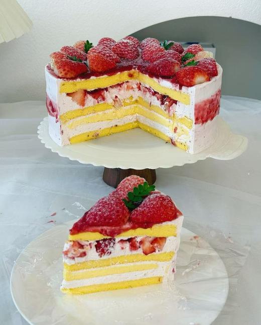 草莓烤布蕾蛋糕（12点左右出货） 商品图1