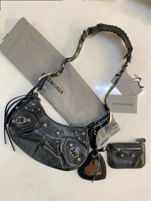 巴黎世家 Le Cagole 黑色 油蜡皮 月牙机车包 商品图0