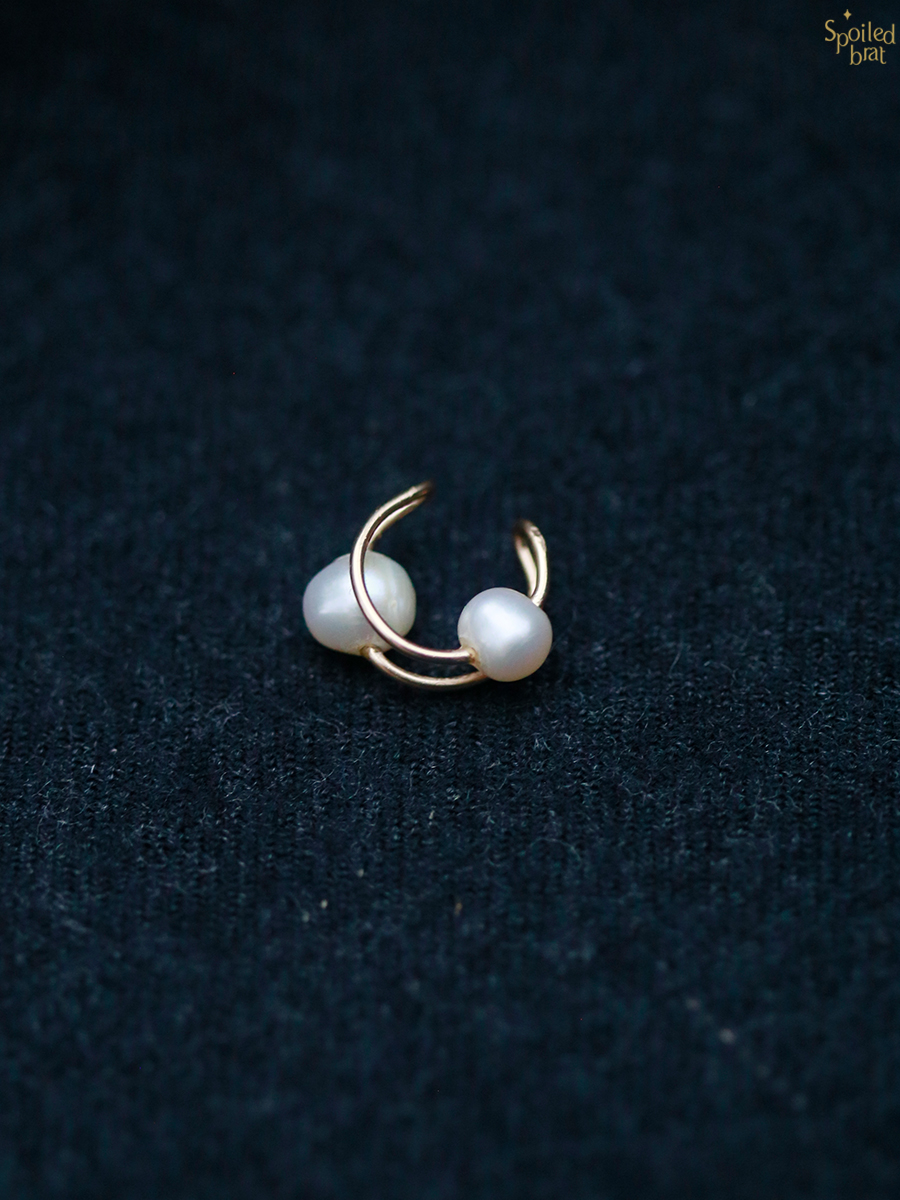 SpoiledBrat Jewelry前后珍珠双层耳骨夹