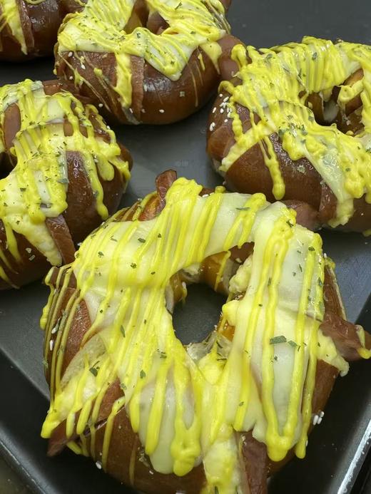 芝士红肠贝果 商品图1