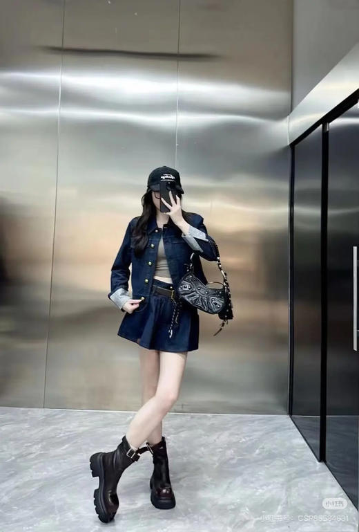 巴黎世家 Le Cagole 黑色 油蜡皮 月牙机车包 商品图2