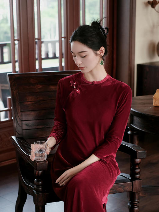 盛唐牡丹| 真丝丝绒花扣斜襟旗袍裙 商品图3