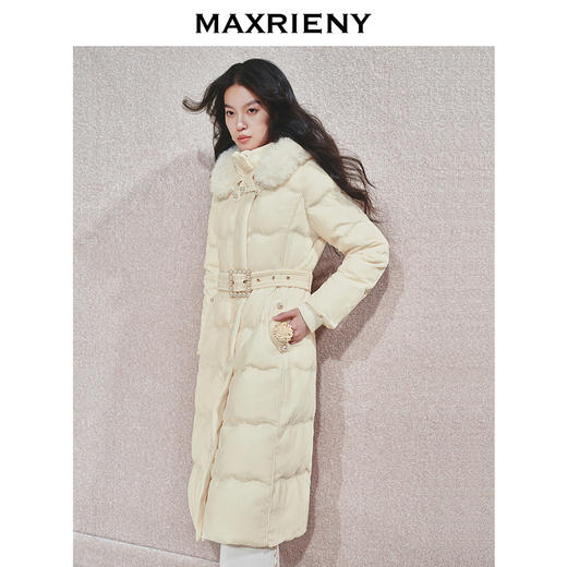 MAXRIENY【时髦暖冬-商场同款】复古新中式亮片刺绣丝绒羽绒服女(货号:MC85DC514) 商品图2