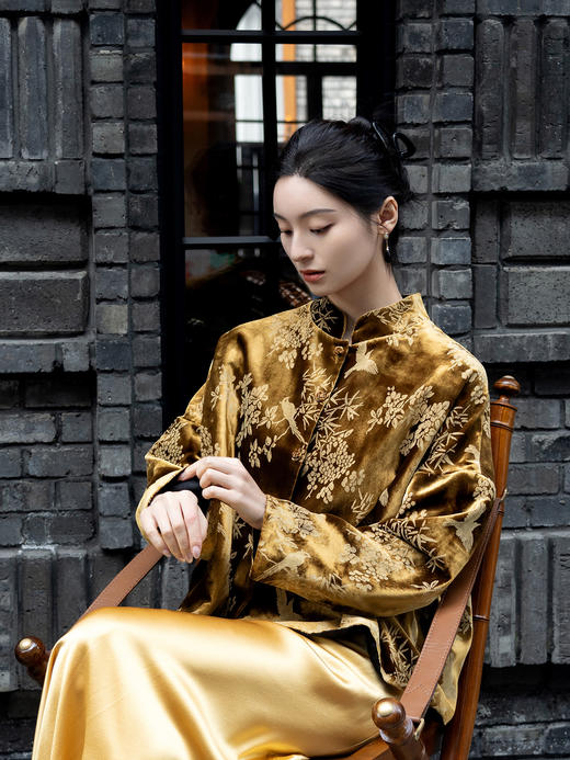 盛唐牡丹 |丝绒小鸟双面穿外套 (不夹棉) (实物的棕色一面为黑扣子.不是棕色扣子) 商品图4