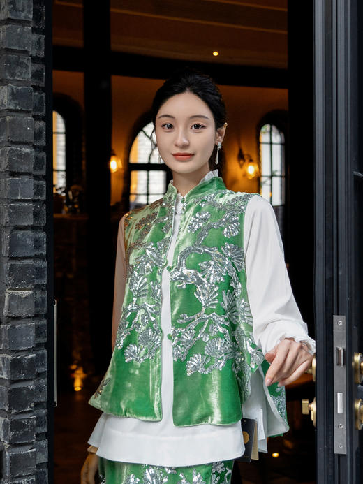 盛唐牡丹| 钉珠银松刺绣真丝丝绒马甲 商品图4