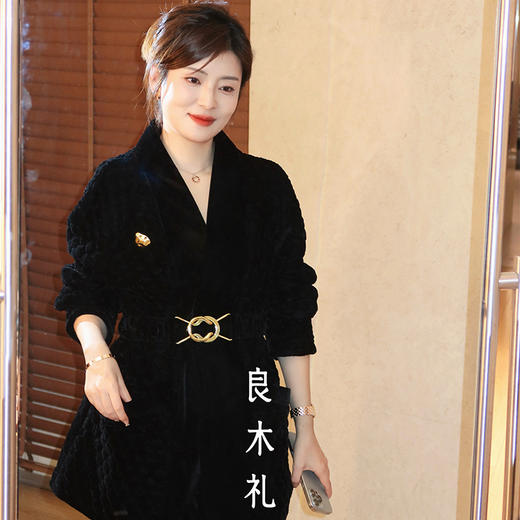 【预售7天】良木礼丝绒外套（1780） 商品图4