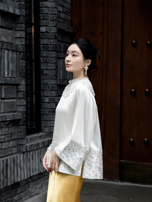 盛唐牡丹 |盘银手推绣真丝上衣+宫廷钉珠装饰云肩/珍珠白 商品图3