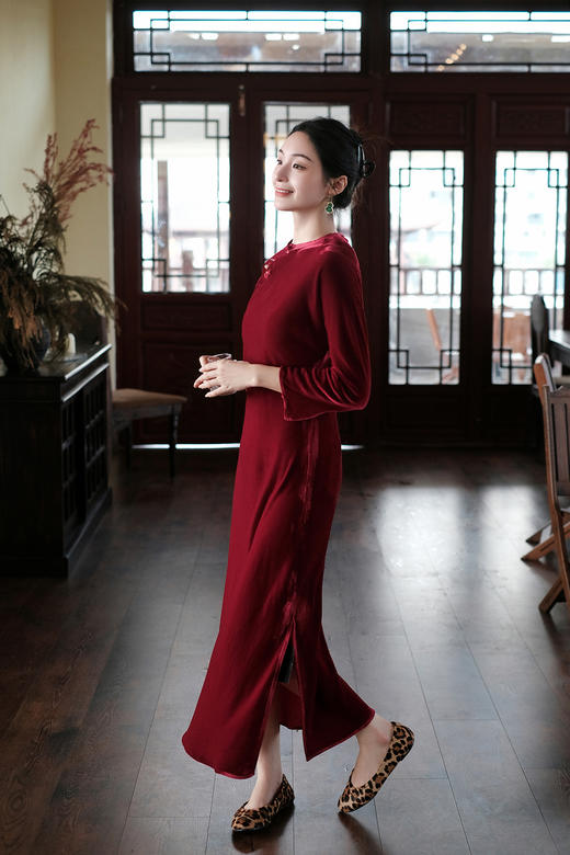 盛唐牡丹| 真丝丝绒花扣斜襟旗袍裙 商品图5