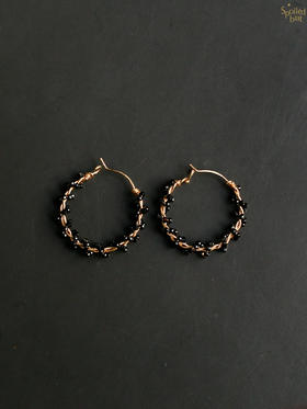 SpoiledBrat Jewelry黑尖晶大耳圈